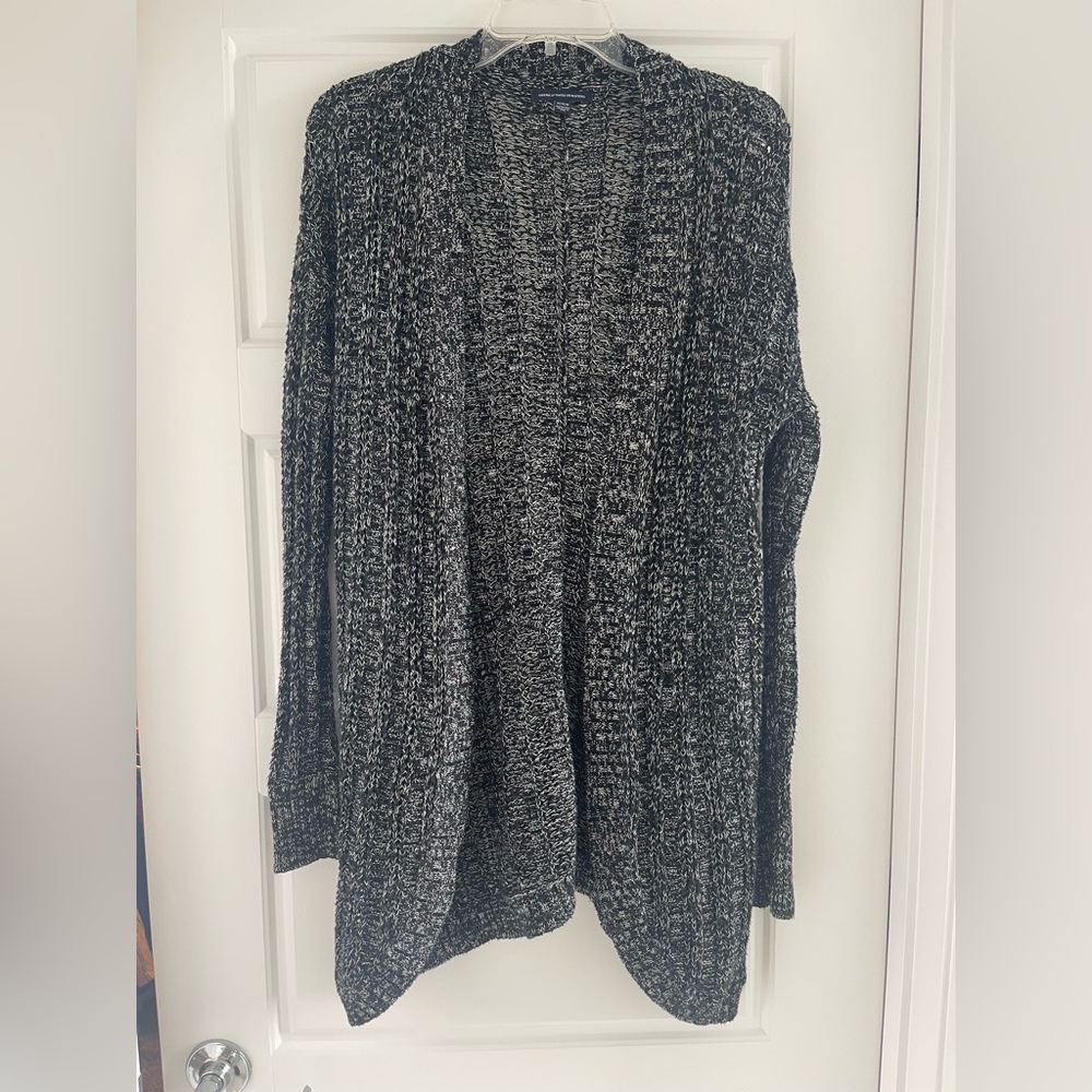Women's American Eagle Black and White Cardigan size Medium